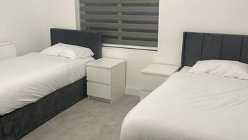 5 bedrooms, free WiFi, bed sheets