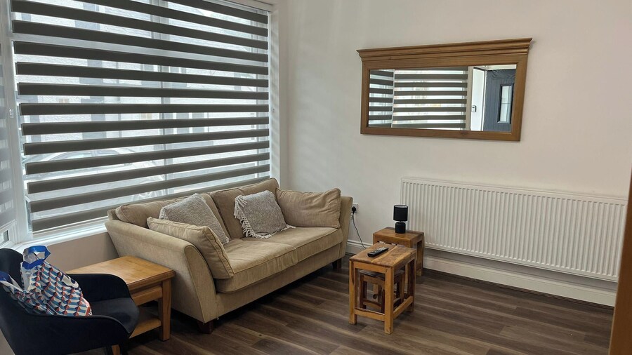 8guests-4bedroom-wifi-tv-freeparking