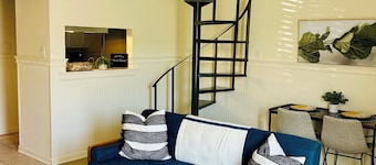 Lovely 1 bedroom condo with patio minutes from LSU