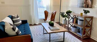 Lovely 1 bedroom condo with patio minutes from LSU