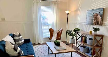 Lovely 1 bedroom condo with patio minutes from LSU