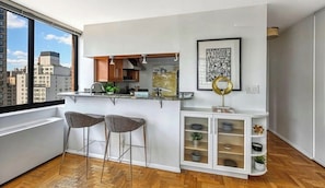 Smart TV - Chicago luxury home suites (Chicago)