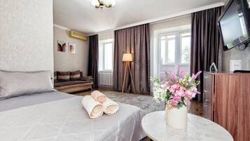 1 bedroom, internet, bed sheets