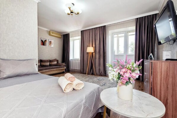 1 غرفة نوم وخدمة الإنترنت وملاءات أسرّة