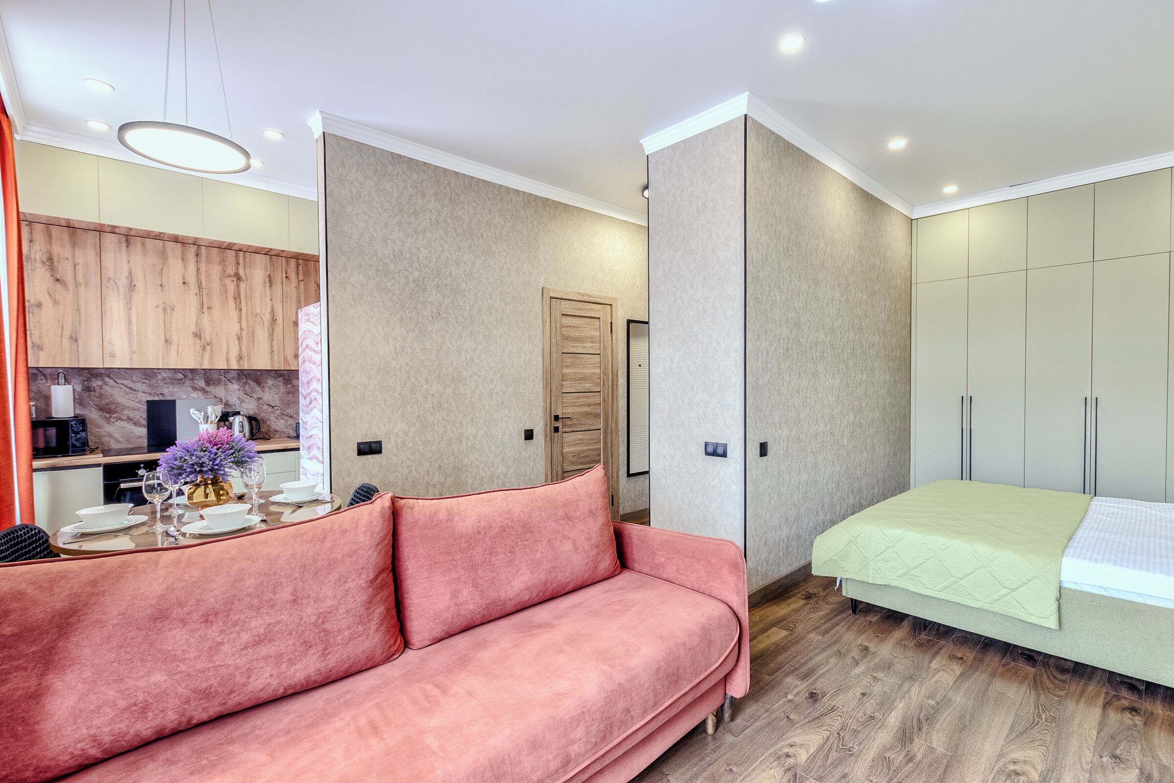 المنشأة من الداخل