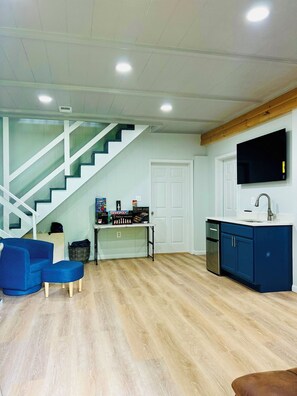 Interior - Cabin with Hot tub in Minehaha Springs (MINEHAHA SPGS)