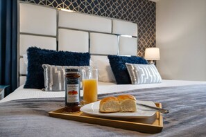 7 soverom, strykejern/-brett, wi-fi og sengetøy