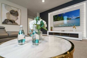 TV - Luxury 7bd Villa - Windsor Island Resort (WI 4057) (Davenport)