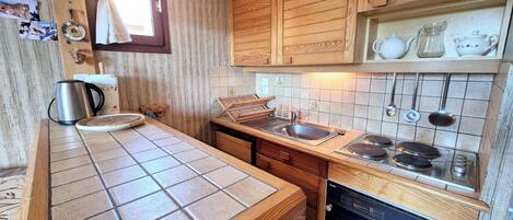 Fridge, microwave, toaster