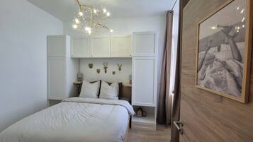 2 bedrooms, WiFi, bed sheets