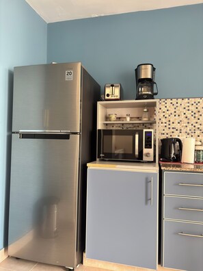 Microwave, oven