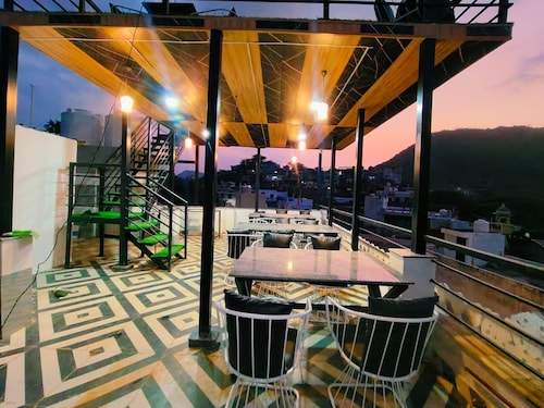 Hotel L S Restaurant & Spa