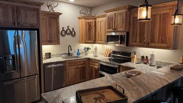 Mikrowelle, Ofen, Herdplatte, Geschirrspüler