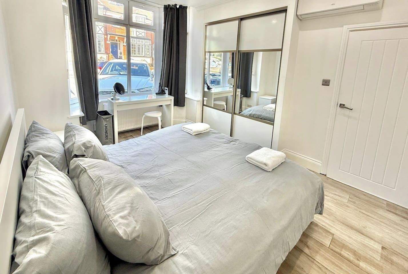 2 sovrum, skrivbord, strykjärn/strykbräda och wi-fi