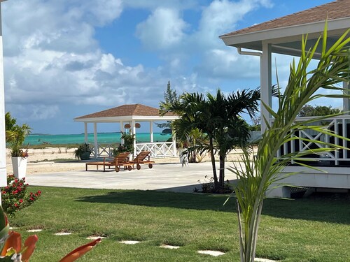 Boat Dock, 5 min to Georgetown, Private beach