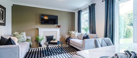 Televisor i llar de foc