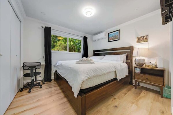 3 chambres, fer et planche à repasser, Wi-Fi, draps fournis