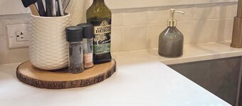 The Walnut on Victoria Park | 2 Bedroom 1 Bath 3 Beds| Main Floor w Basement