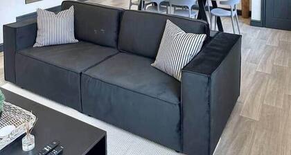 The Chatsworth | Sleeps 6 | king Size Beds