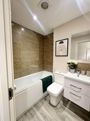 Hair dryer - Southwood Place | Multiple Free Parking | Sleeps 4 (Salford)