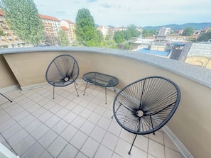 Deluxe Apartment, 2 Bedrooms, Balcony, River View | Iron/ironing board, free WiFi - Olimpus Luxury Stays (Turin)