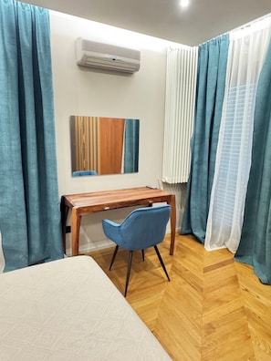 Deluxe Apartment, 2 Bedrooms, Balcony, River View | Iron/ironing board, free WiFi - Olimpus Luxury Stays (Turin)