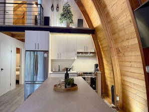 ميكروويف، فرن، موقد طهي مسطح، غسالة أطباق