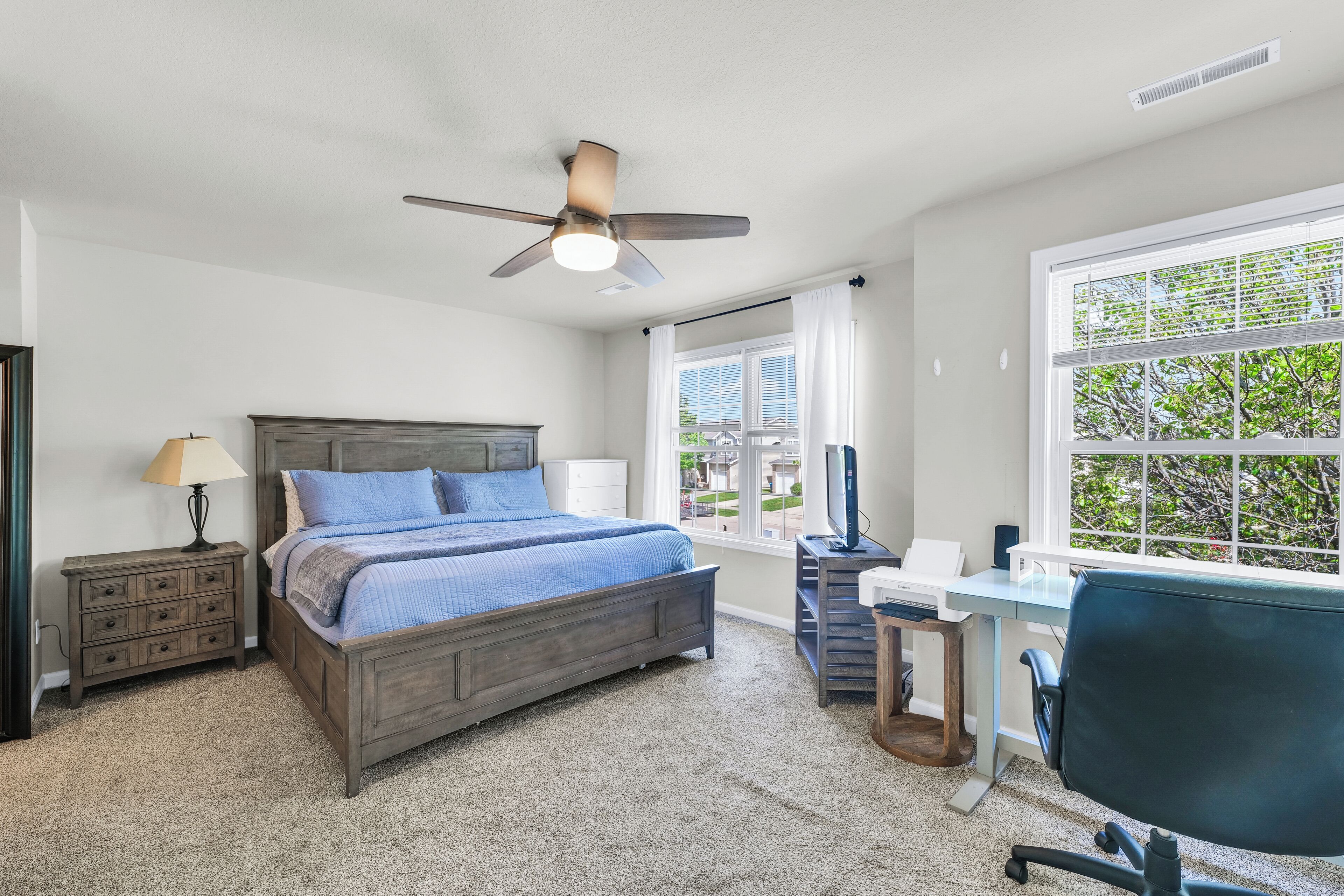 3 多间卧室、熨斗/熨衣板、WiFi、床单