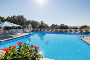 Pool - Bridger, Ships Watch Community in Duck, NC (Duck)