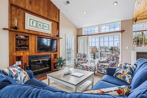 Smart-TV, peis og DVD-spiller