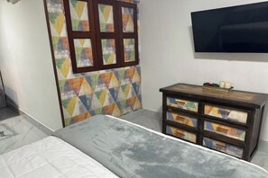 Internet, bed sheets