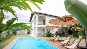 Ảnh chưa phân loại, 4 trong số 14 ảnh, nút