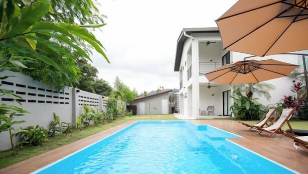 Ảnh chưa phân loại, 1 trong số 14 ảnh, nút