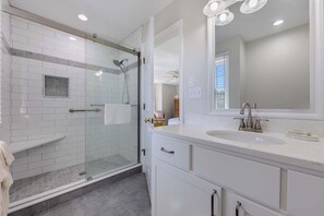 Shower, towels