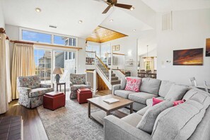 Smart TV, fireplace - Florrie, Ships Watch Community in Duck, NC (Duck)