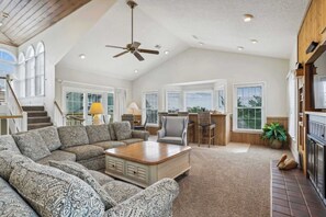 Smart-TV, peis og DVD-spiller