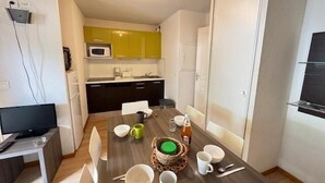 Luokittelematon kuva, 5 kautta 20, painike