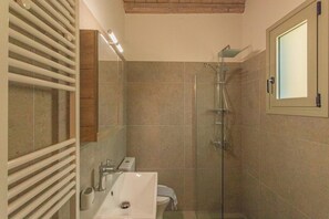 Hair dryer, towels