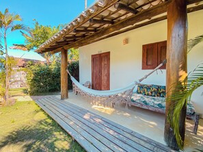 Alpehytte – standard, lanai, hageutsikt | Terrasse/patio