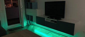 90sqm/Kingsize bed/terrace/privateparking/fastWIFI with AC in Zagreb near center