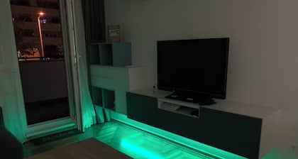 90sqm/Kingsize bed/terrace/privateparking/fastWIFI with AC in Zagreb near center