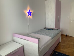 2 chambres, bureau, fer et planche à repasser, Wi-Fi gratuit