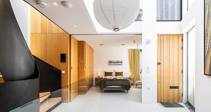 Stylish Townhouse by Primrose Hill