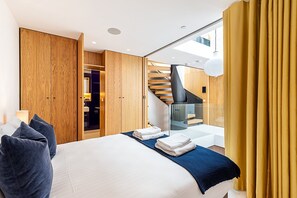 3 habitaciones, tabla de planchar con plancha y internet 