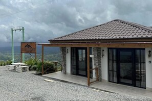Exterior - Cabin in the mountains w/ Breakfast - Cabin 2 (Miches)