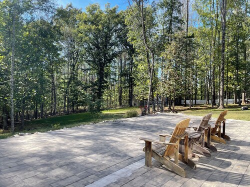 Spacious Private 5-bedroom house 15 minutes to JMU