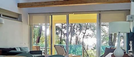 Appartement Deluxe, vue sur lâocĂ©an | Aire de sĂ©jour