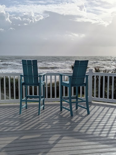 Beachfront, Hot Tub, Pool, Private House on Vilano Beach!