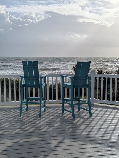 Beachfront, Hot Tub, Pool, Private House on Vilano Beach!