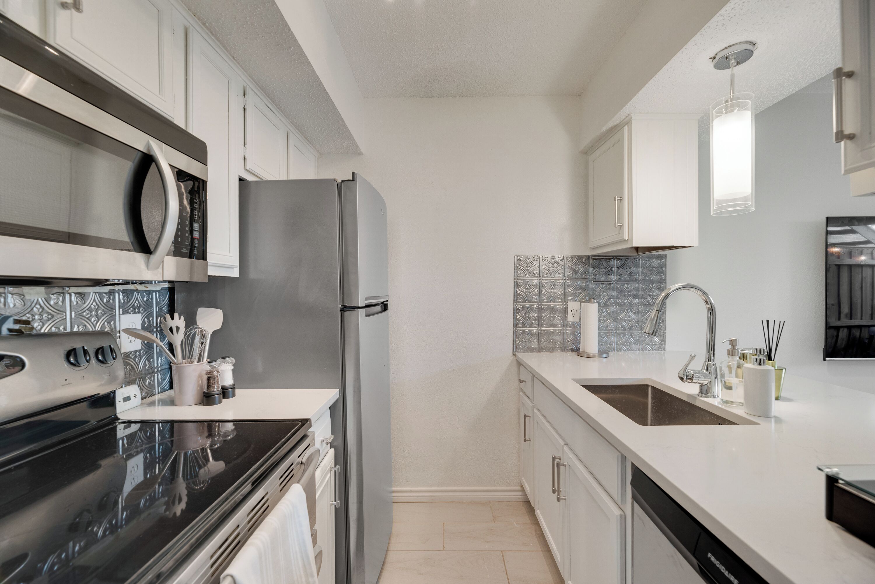 Microwave, oven, stovetop, dishwasher